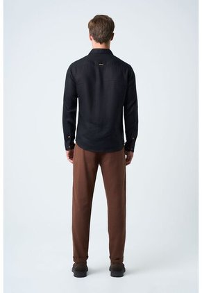 Camisa Manga Larga En Lino Para Hombre Silueta Semi Ajustada Camisa Manga Larga En Lino Para Hombre Silueta Semi Ajustada Negro M VÉLEZ