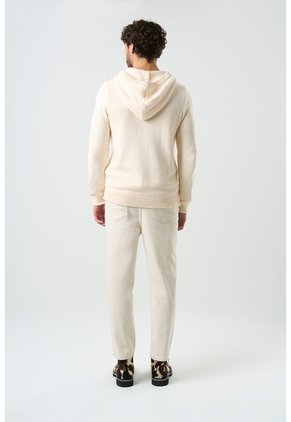 Sweater Semi Fit Tejido Para Hombre Oroa Sweater Semi Fit Tejido Para Hombre Oroa Crema M VÉLEZ