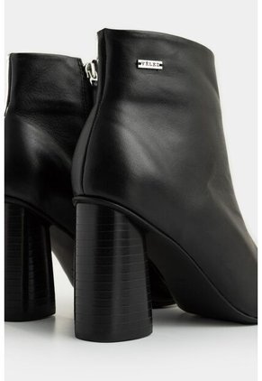 Botines Agata De Cuero Para Mujer Silueta Punta Botines Agata De Cuero Para Mujer Silueta Punta Negro 34 VÉLEZ