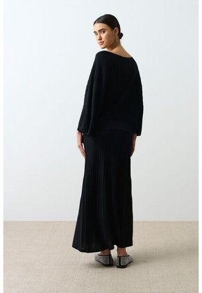 Camiseta Maxi Tejida Para Mujer Efos Camiseta Maxi Tejida Para Mujer Efos Negro L VÉLEZ