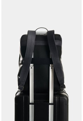 Morral Calgary De Cuero Para Hombre Silueta Slim Morral Calgary De Cuero Para Hombre Silueta Slim Negro VÉLEZ