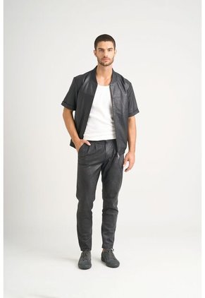 Camisa Manga Corta Sika 2.0 De Cuero Para Hombre Semi Fitted Camisa Manga Corta Sika 2.0 De Cuero Para Hombre Semi Fitted Negro M VÉLEZ