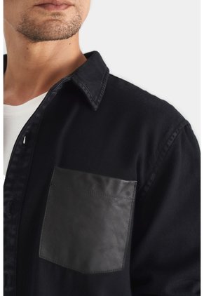 Sobrecamisa Duna Manga Larga De Algodón Para Hombre Bolsillo En Cuero Sobrecamisa Duna Manga Larga De Algodón Para Hombre Bolsillo En Cuero Negro XL VÉLEZ