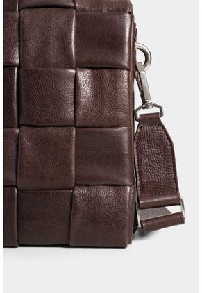 Bowling Anaime De Cuero Para Mujer Tapa Tejida Bowling Anaime De Cuero Para Mujer Tapa Tejida Cafe VÉLEZ