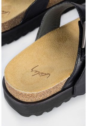 Sandalias Planas Saturno De Cuero Para Mujer Tres Puntadas Sandalias Planas Saturno De Cuero Para Mujer Tres Puntadas Negro 39 Vélez