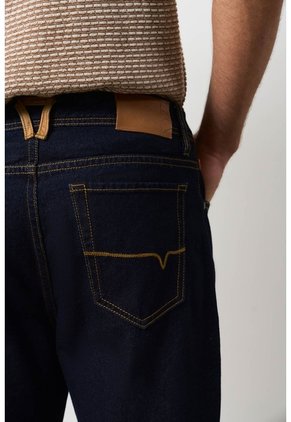 Jeans Wisa En Blue Denim Para Hombre Jeans Wisa En Blue Denim Para Hombre Azul Oscuro 32 VÉLEZ
