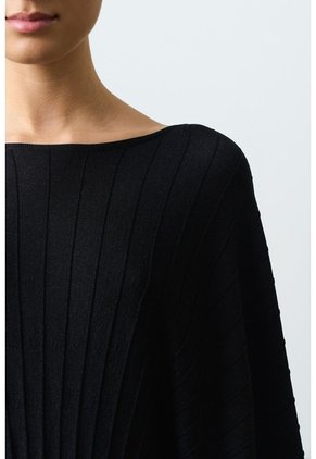 Camiseta Maxi Tejida Para Mujer Efos Camiseta Maxi Tejida Para Mujer Efos Negro XS VÉLEZ