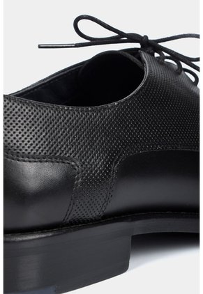 Zapatos Cordón Formal Humanista De Cuero Para Hombre Liso Negro Zapatos Cordón Formal Humanista De Cuero Para Hombre Liso Negro 38 VÉLEZ