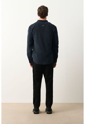 Camisa Manga Larga Bosa Para Hombre Semi Fitted Camisa Manga Larga Bosa Para Hombre Semi Fitted Azul Oscuro XXL VÉLEZ