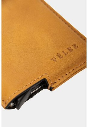 Porta Documentos De Cuero Miniwallet Porta Documentos De Cuero Miniwallet Mostaza VÉLEZ