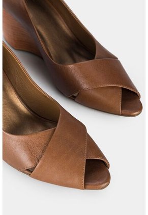 Tacones Cerrados Gardenia De Cuero Para Mujer Despuntados Tacones Cerrados Gardenia De Cuero Para Mujer Despuntados Miel 35 Vélez