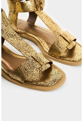 Sandalia Plana En Cuero Para Mujer Paracas Sandalia Plana En Cuero Para Mujer Paracas Dorado 36 VÉLEZ