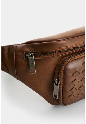 Riñonera Mini De Cuero Con Detalle Tejido Para Hombre Brunet 2.0 Riñonera Mini De Cuero Con Detalle Tejido Para Hombre Brunet 2.0 Miel VÉLEZ