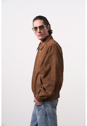 Chaqueta Bomber En Gamuza Croco Para Hombre Chaqueta Bomber En Gamuza Croco Para Hombre Cafe XL VÉLEZ