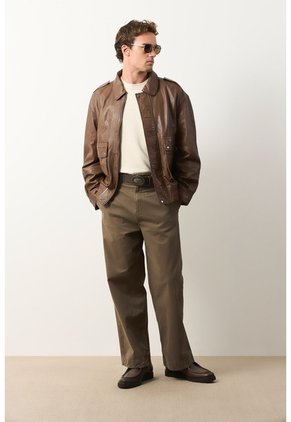 Pantalón Relaxed Fit Para Hombre Vega Pantalón Relaxed Fit Para Hombre Vega Tabaco 36 VÉLEZ