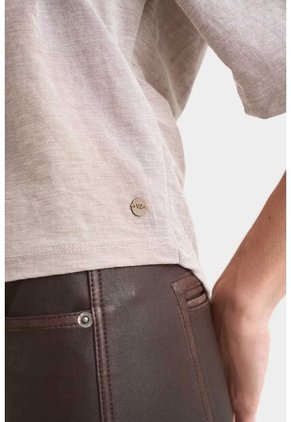 Camiseta Trufa Tejido De Punto Para Mujer Efecto Jaspe Camiseta Trufa Tejido De Punto Para Mujer Efecto Jaspe Arena XS Vélez