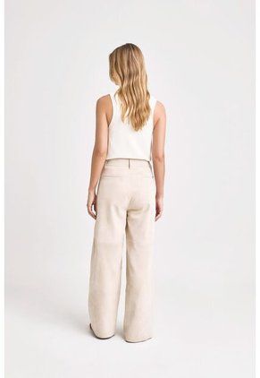 Pantalón Wide Leg San Jacinto En Gamuza Para Mujer Semiholgado Pantalón Wide Leg San Jacinto En Gamuza Para Mujer Semiholgado Beige 10 Vélez