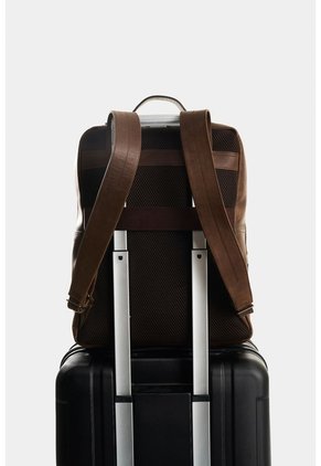 Morral Calgary De Cuero Para Hombre Silueta Slim Morral Calgary De Cuero Para Hombre Silueta Slim Cafe VÉLEZ