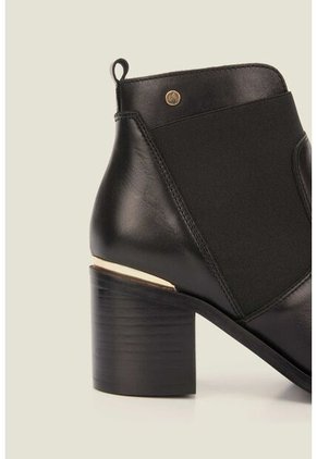 Botines Tacón De Cuero Aplique Botines Tacón De Cuero Aplique Negro 37 VÉLEZ