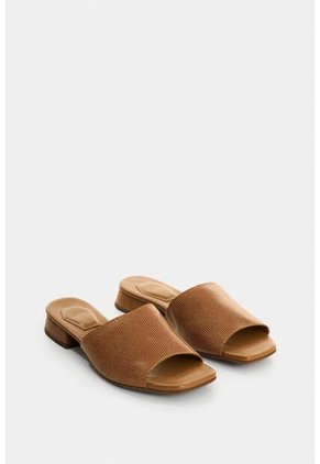 Sandalia Plana De Cuero Gamuzado Y Folia Para Mujer Coralia Sandalia Plana De Cuero Gamuzado Y Folia Para Mujer Coralia Miel 41 VÉLEZ