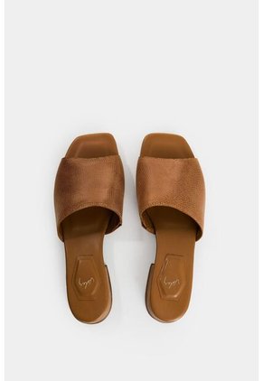 Sandalia Plana De Cuero Gamuzado Y Folia Para Mujer Coralia Sandalia Plana De Cuero Gamuzado Y Folia Para Mujer Coralia Miel 41 VÉLEZ