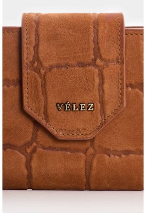Portachequera En Cuero Para Mujer Extravaganza Portachequera En Cuero Para Mujer Extravaganza Miel VÉLEZ