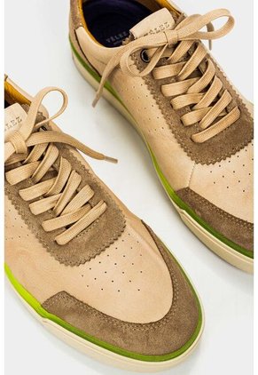 Tenis Vitta 2.0 De Cuero Para Hombre Detalles En Color Neón Arena Tenis Vitta 2.0 De Cuero Para Hombre Detalles En Color Neón Arena 39 Vélez