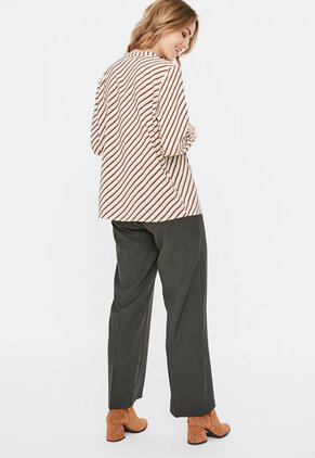 Blusa Beige-Café Vero Moda