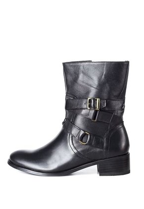 Botas Caña Micaela Media VFYN Negro 3