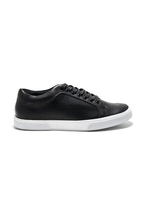 Tenis Negro Sintético VFYN Silver 3