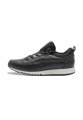 Tenis Negro Vfyn Perseo 3