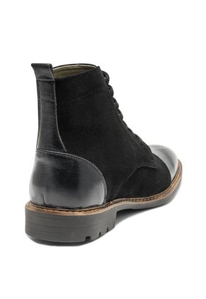 Bota Para Hombre Cuero Negro VFYN 450 3