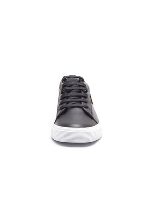 Tenis Negro Vfyn Lorenza 3