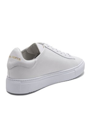 Tenis Blanco VFYN Raimon 3