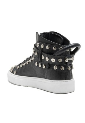 Tenis Negro VFYN Argento Skull 3