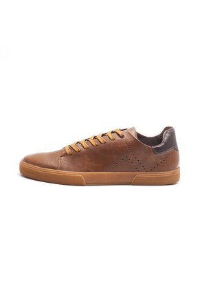 Tenis Para Hombre Miel Vfyn Marino 3