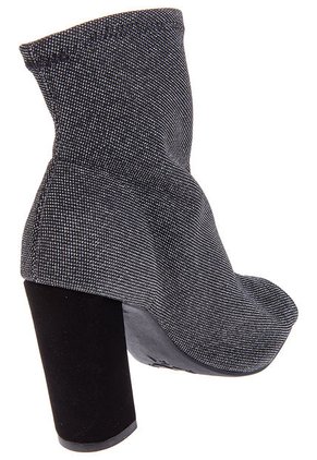 Peep Toe Negro Via Marte