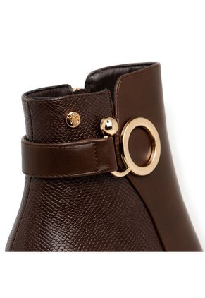 BOTIN CAÑA MEDIA MUJER VIA SPRING CAFE