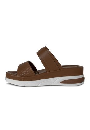 SANDALIA MUJER PLATAFORMA VIA SPRING CAFE