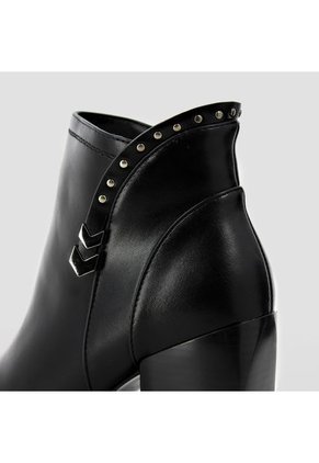 Botines Para Mujer Marca Via Spring Color Negro