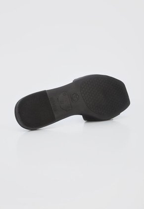 Slipper Negro Via Uno