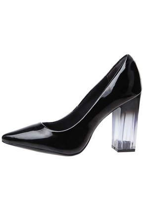 Tacón Alto Negro Via Uno