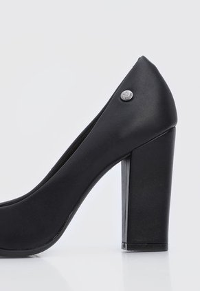 Tacón Alto Negro Via Uno