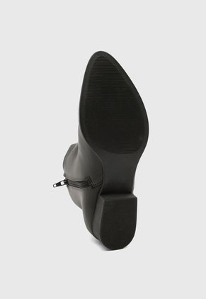 Botines VIA UNO Negro