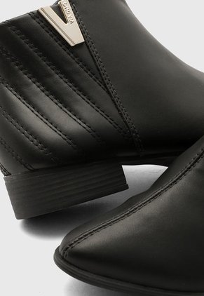 Botines VIA UNO Negro