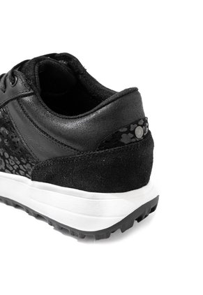 Tenis Cuero VillabonR VTI-4080 Negro