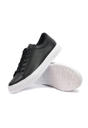 Tenis Cuero Hombre VillabonR VT-3019 Negro
