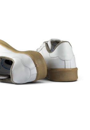 Tenis Cuero Hombre VillabonR VT-3023 BLANCO