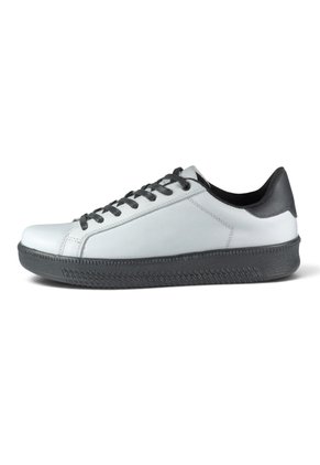 Tenis Cuero Hombre VillabonR VT-3025 BLANCO