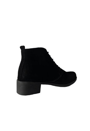 Botín Cuero Negro VillabonR VRB-3105